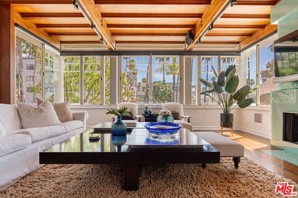 Photo of Listing #26684077