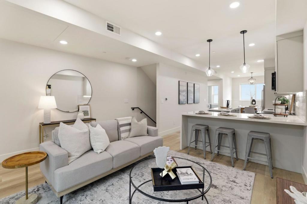 Photo of Listing #ML82042546