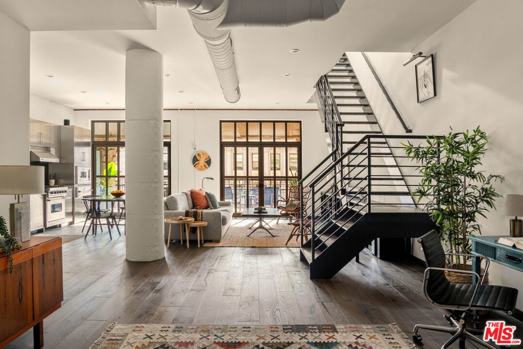 Photo of Listing #26699089