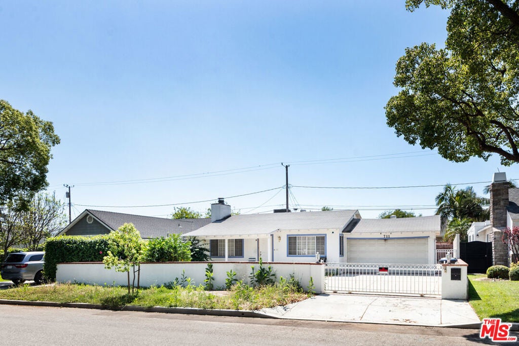 Photo of Listing #26702497