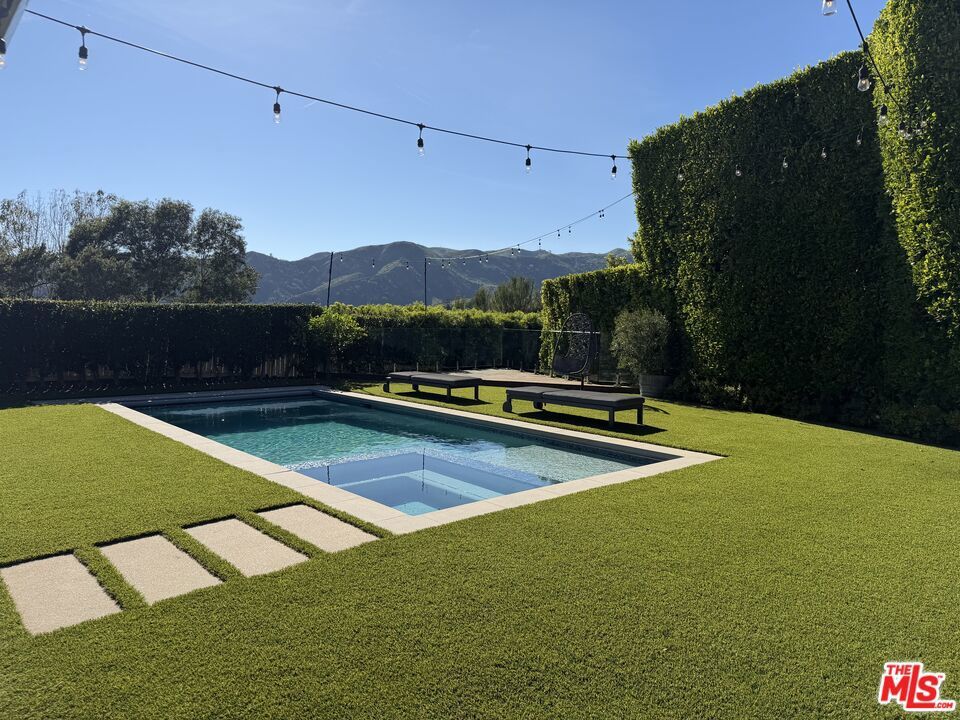 Photo of Listing #26702355