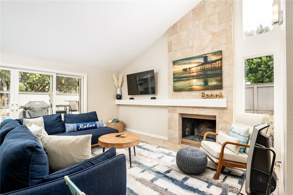 Photo of Listing #OC26078103