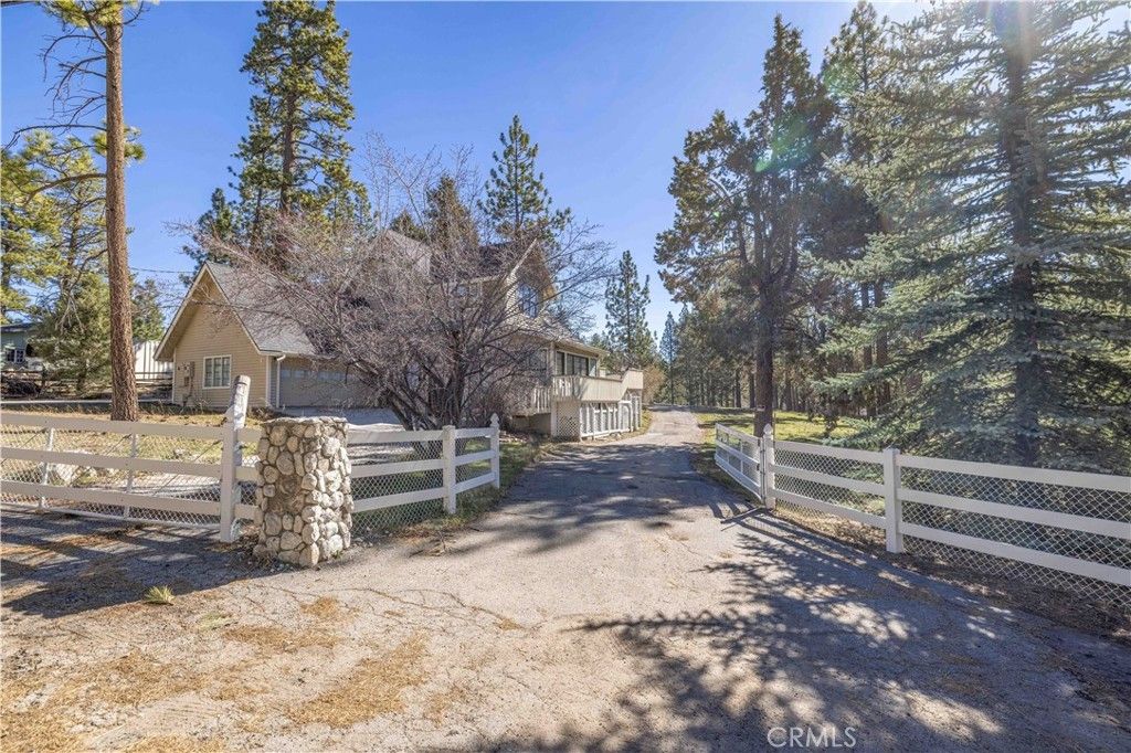 626 Mcalister, Big Bear City
