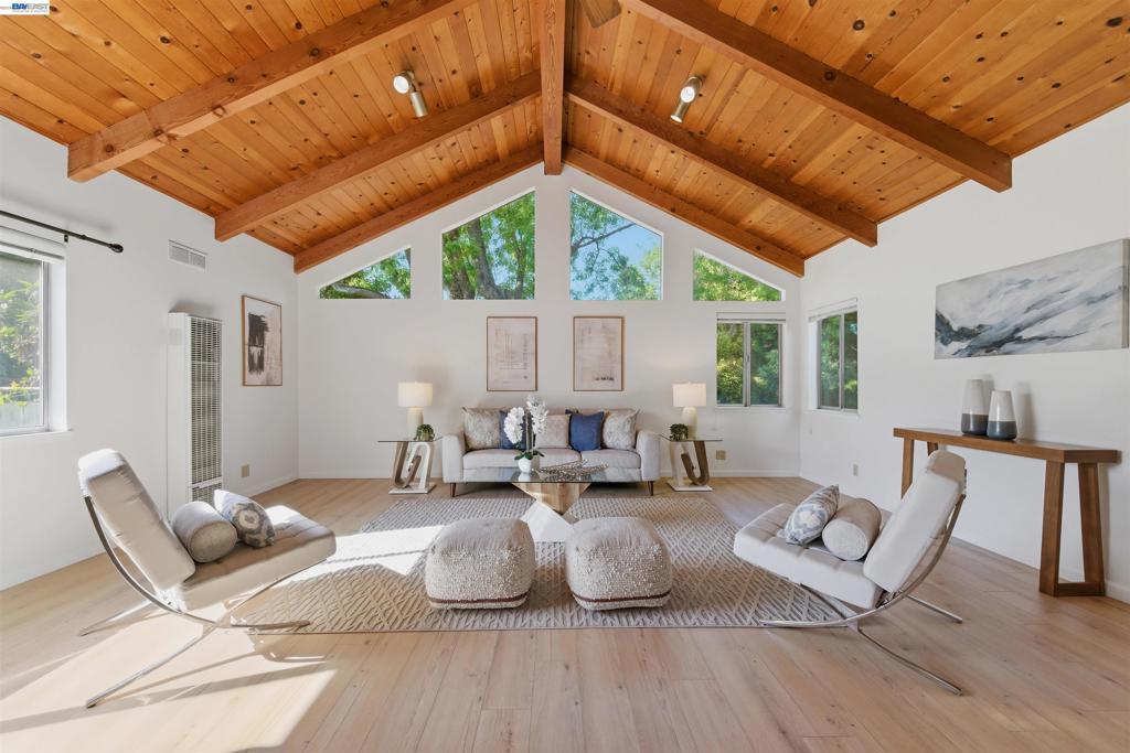 Photo of Listing #41130655