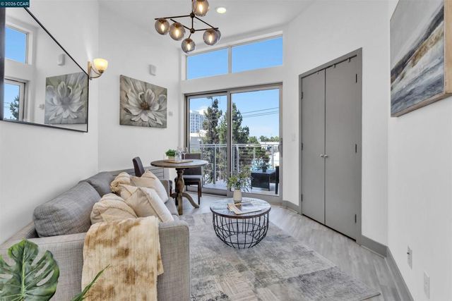 410 Webster St # 5, Oakland