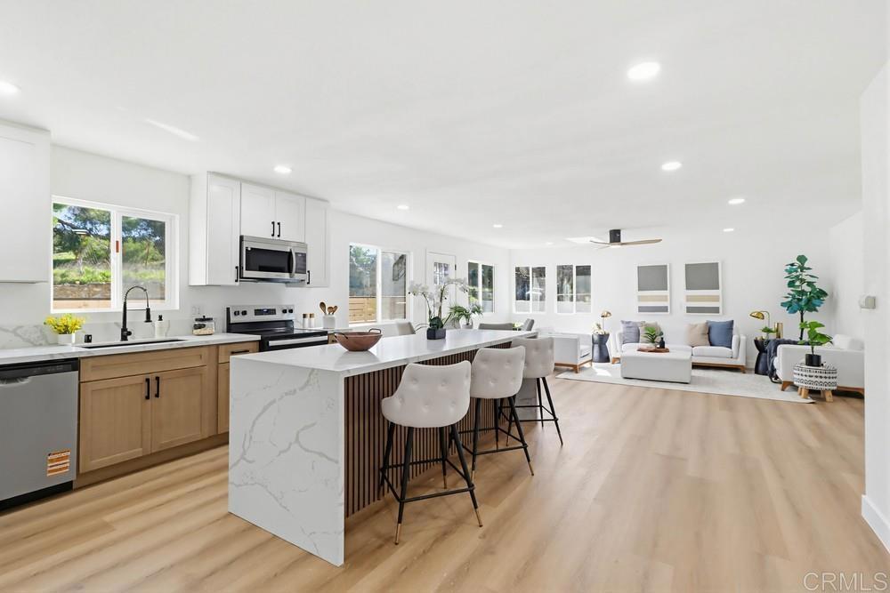 Photo of Listing #PTP2602744