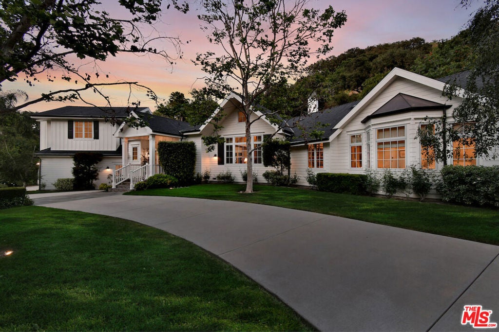 Photo of Listing #26704441