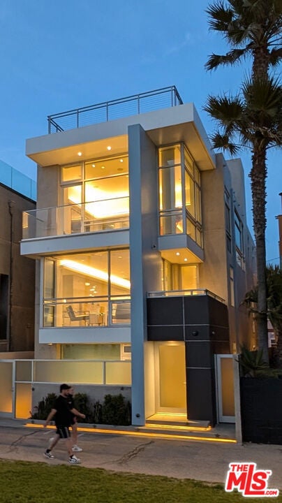 Photo of Listing #26672033