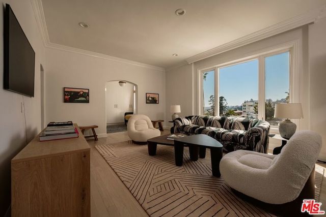 1424 N Crescent Heights Boulevard # 54, West Hollywood