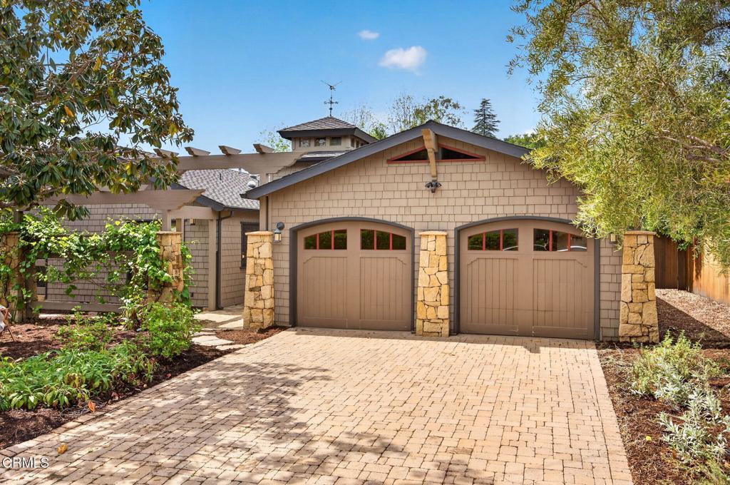 Photo of Listing #V1-35763