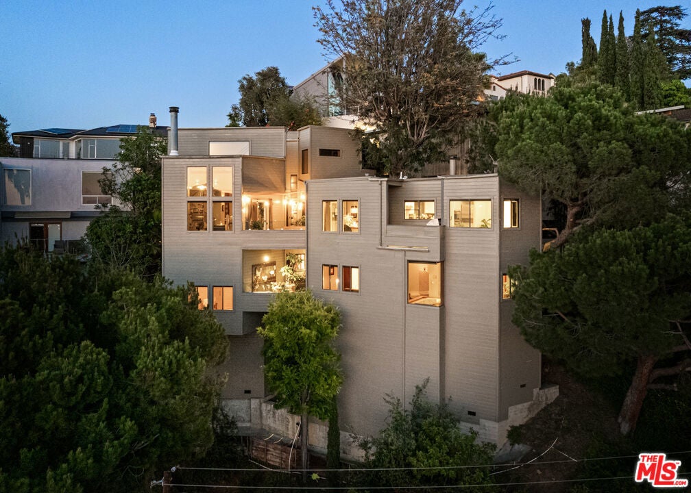 Photo of Listing #26668317