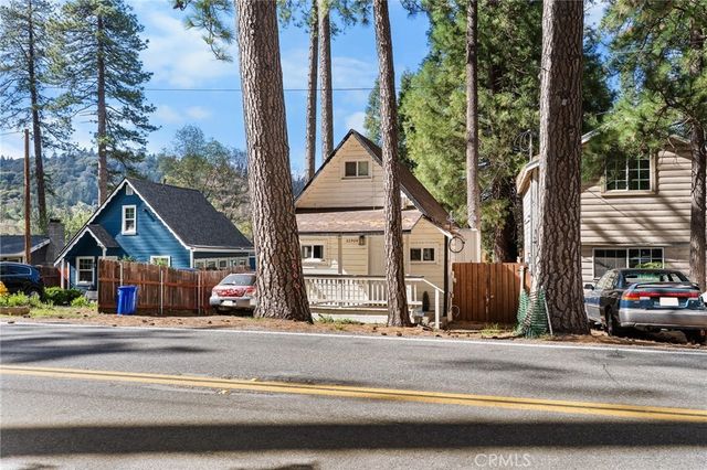 22904 Waters, Crestline