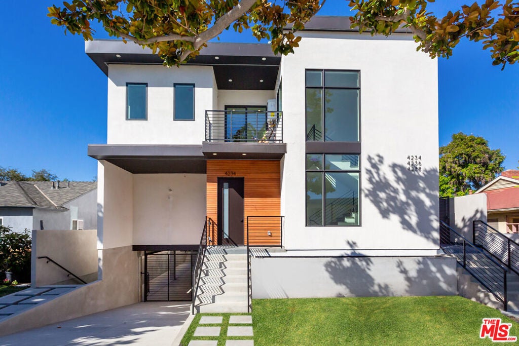 Photo of Listing #26710359