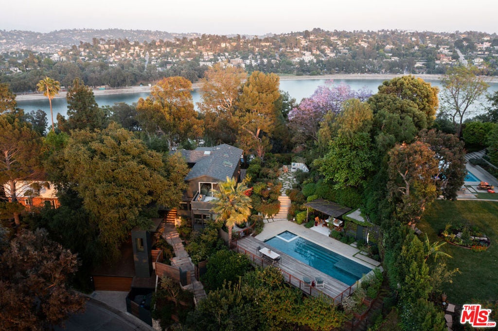 Photo of Listing #26701779