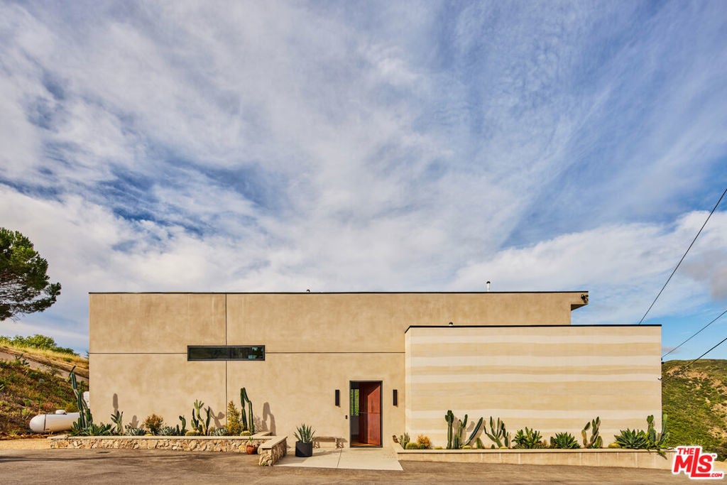 Photo of Listing #26709489