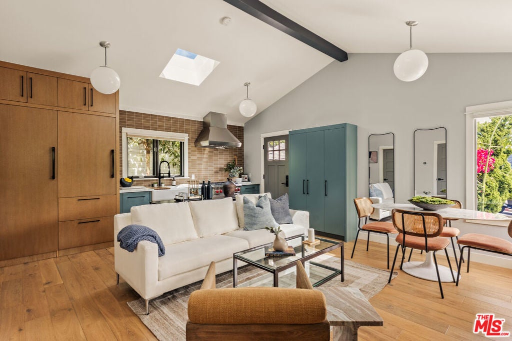 Photo of Listing #26696523