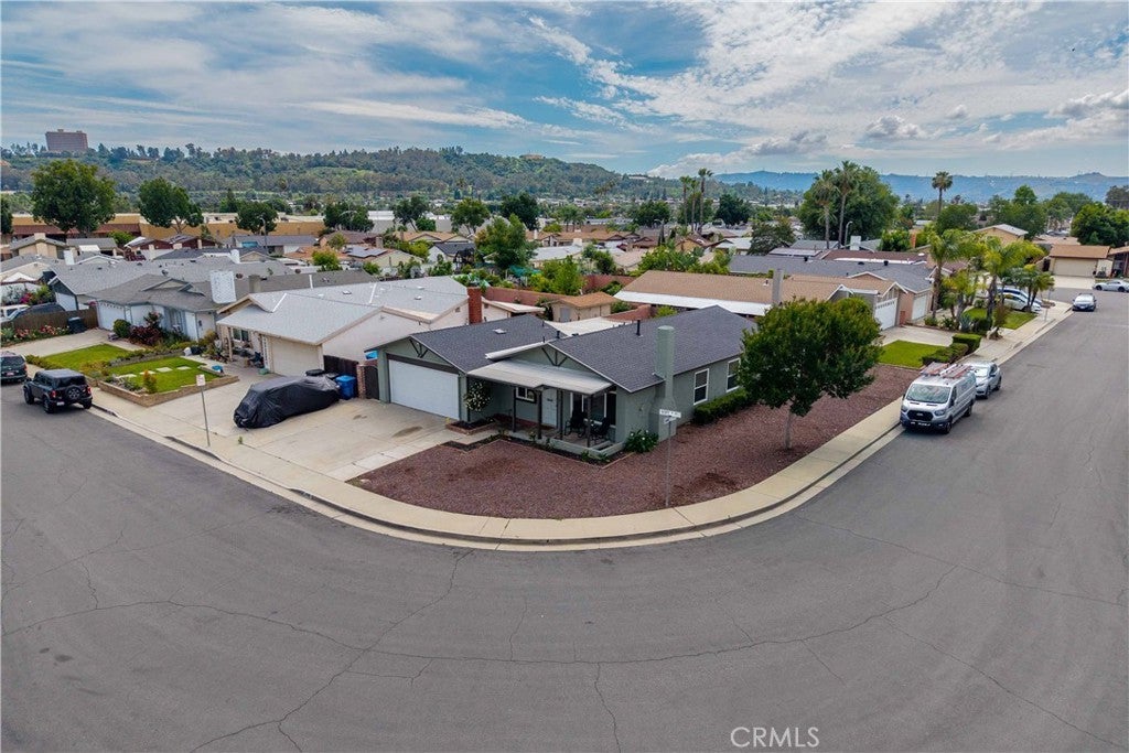 Photo of Listing #DW26074482