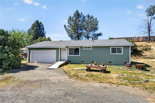 2888 Meadow Creek, Clearlake Oaks