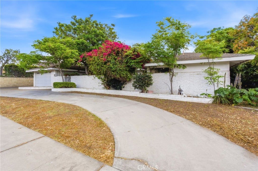 Photo of Listing #IV26079756