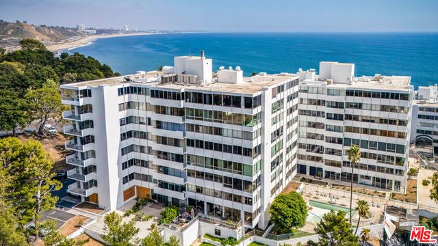 17352 W Sunset Boulevard # 606, Pacific Palisades