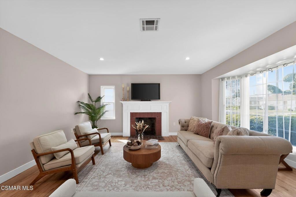 Photo of Listing #226001700