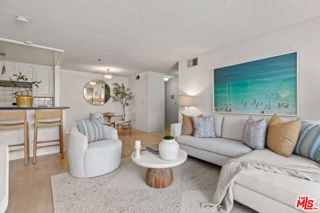 Photo of Listing #26720317