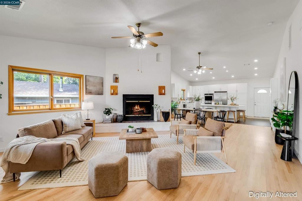 Photo of Listing #41130837