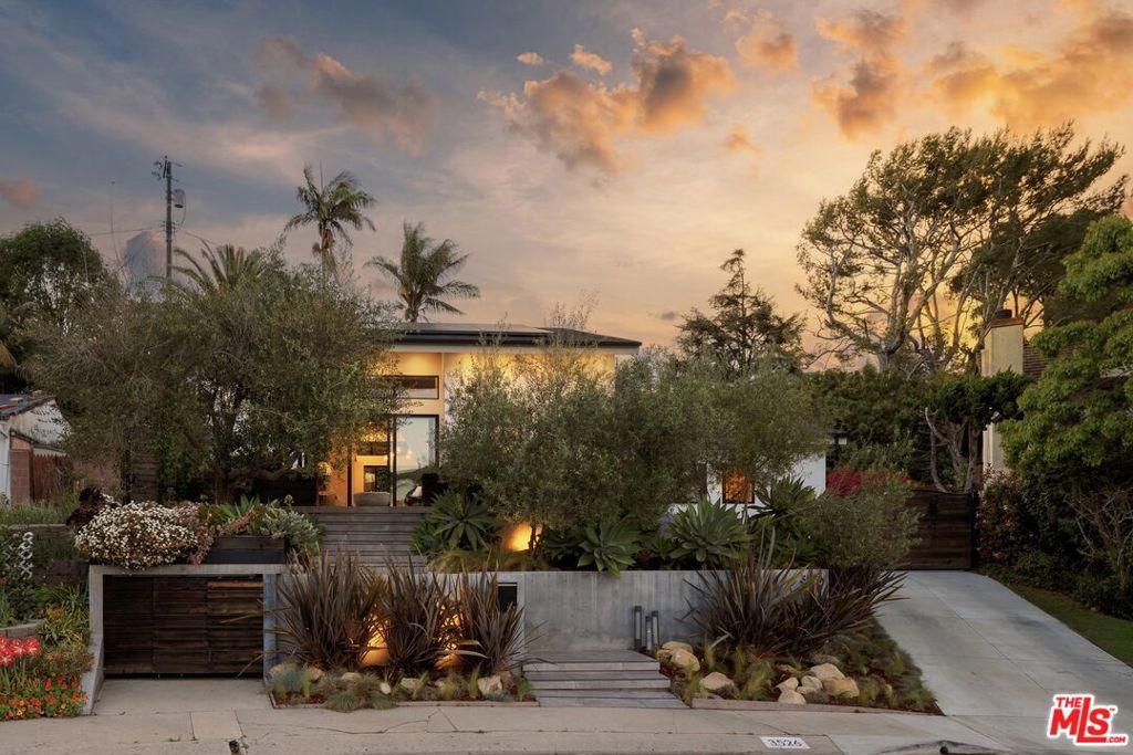 Photo of Listing #26702385