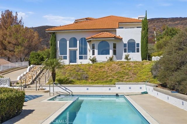 16262 Oak Springs, Ramona
