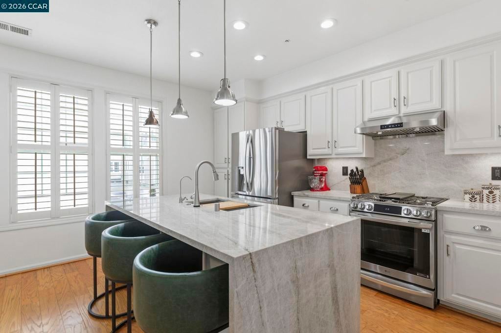 Photo of Listing #41130877