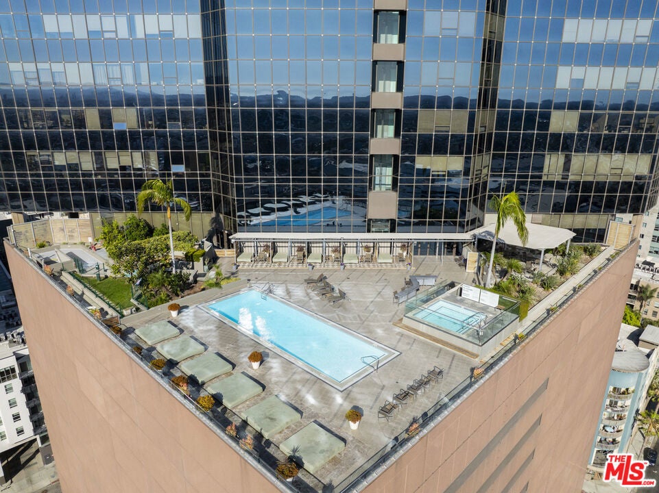 Photo of Listing #26717317