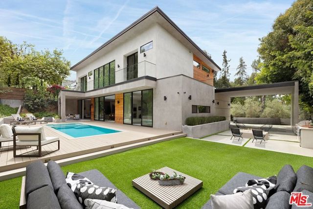 2814 Roscomare Road, Los Angeles