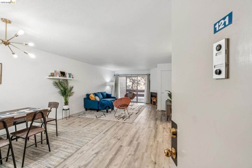 Photo of Listing #41130965