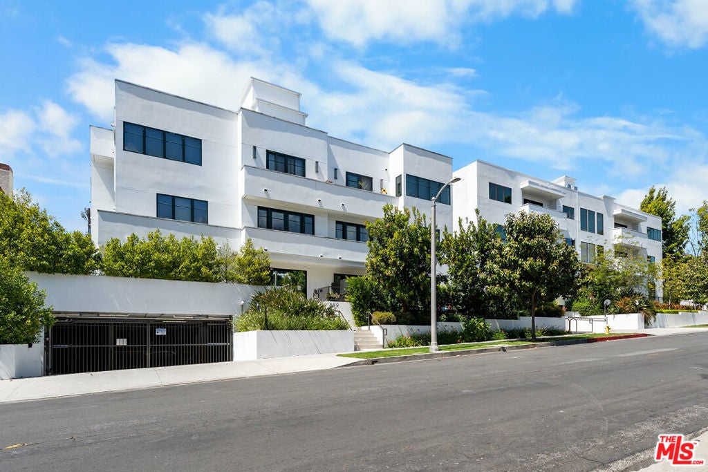 Photo of Listing #26729431