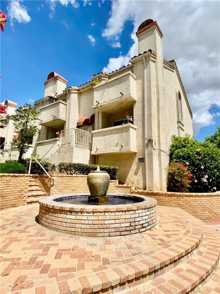 Photo of Listing #DW26079800