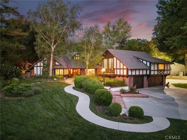15656 Iron Canyon, Canyon Country