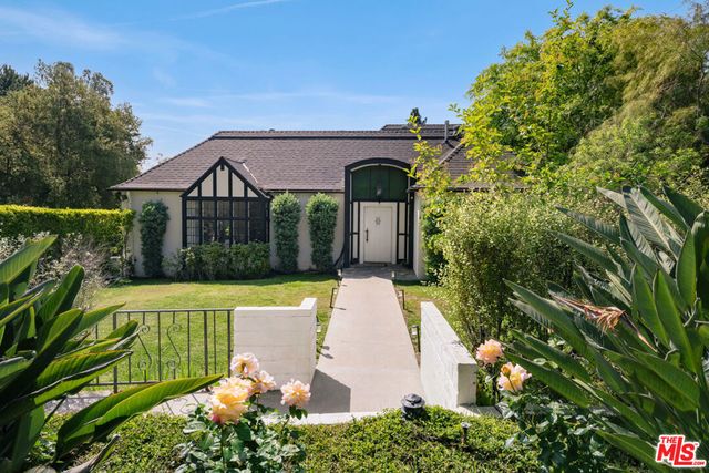 690 Westgate Street, Pasadena