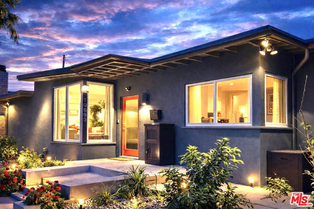 Photo of Listing #26729555