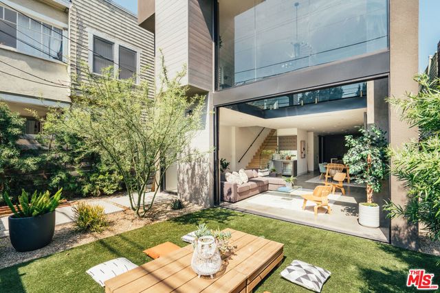 213 Horizon Avenue, Venice