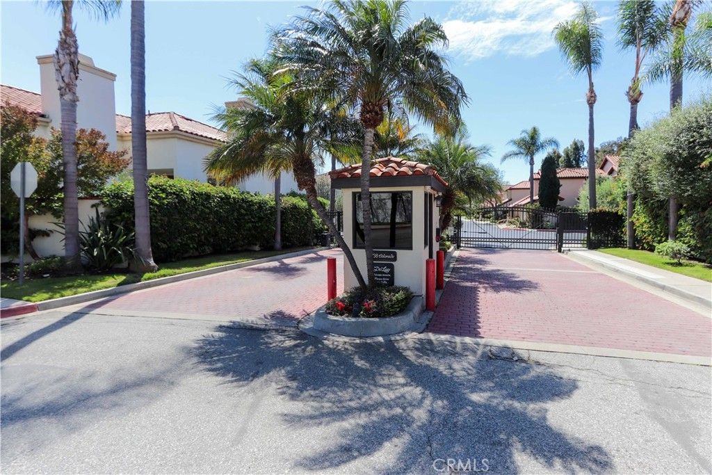 5755 Avenida Estoril, Long Beach