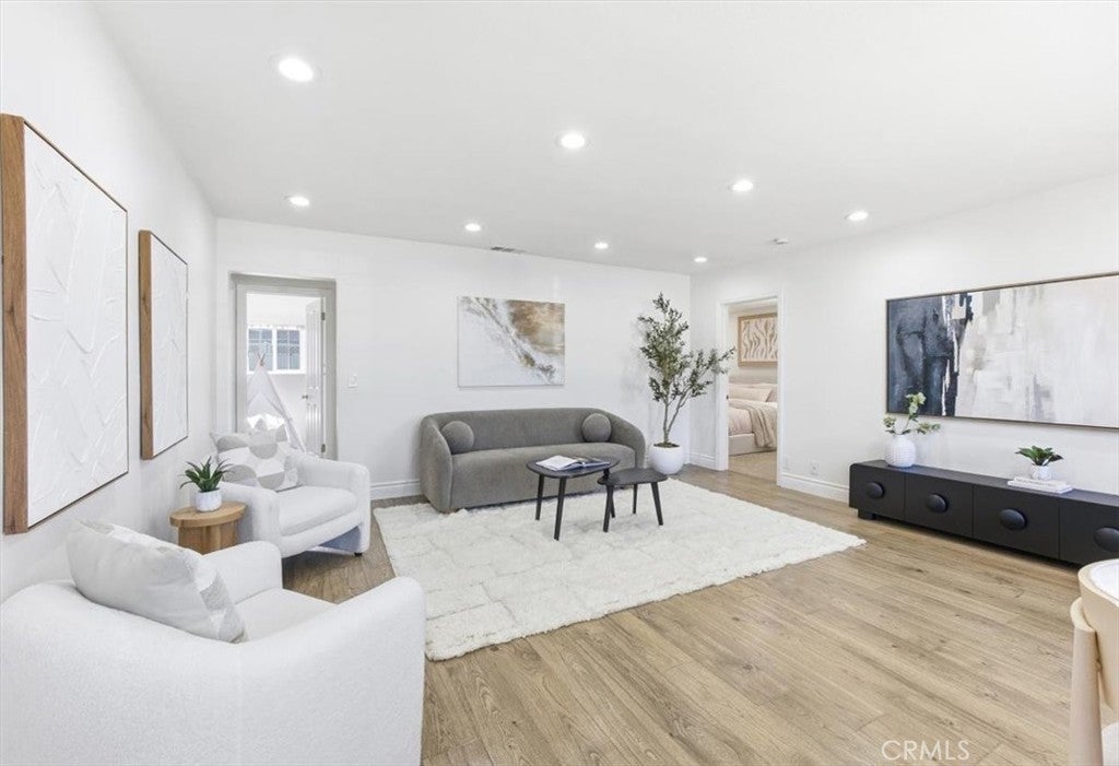 Photo of Listing #SB26081958