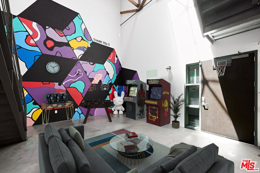 Photo of Listing #26725099