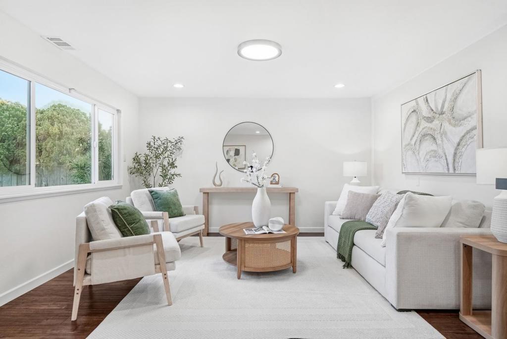 Photo of Listing #ML82043228