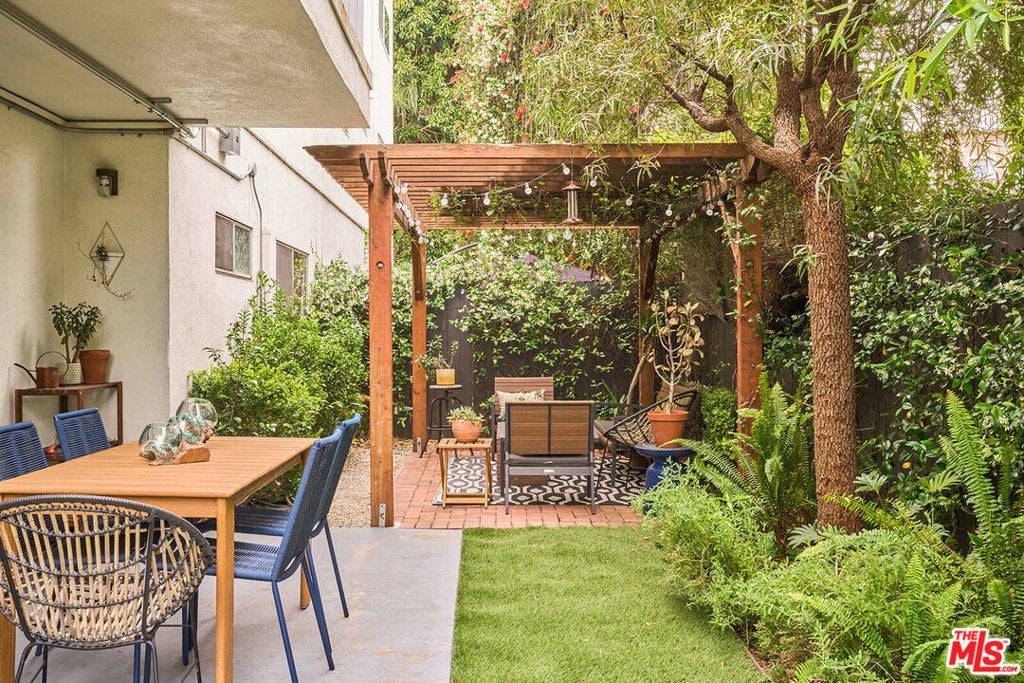 Photo of Listing #26734377