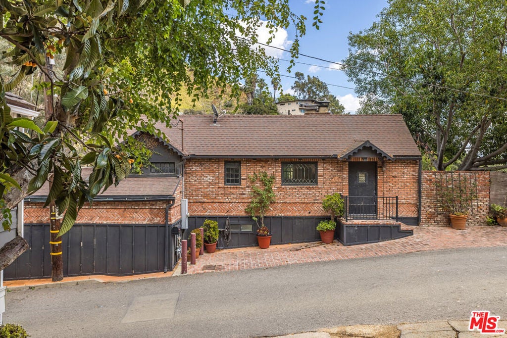 Photo of Listing #26726683