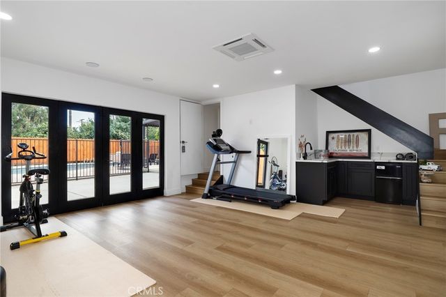17052 Barneston, Granada Hills