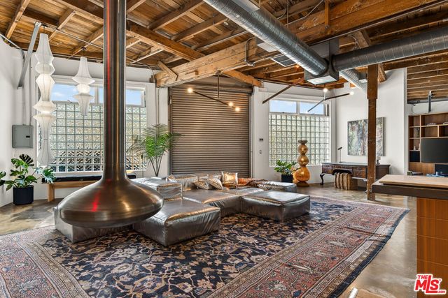 122 Mildred Avenue, Venice