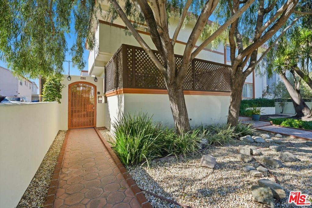 Photo of Listing #26735853