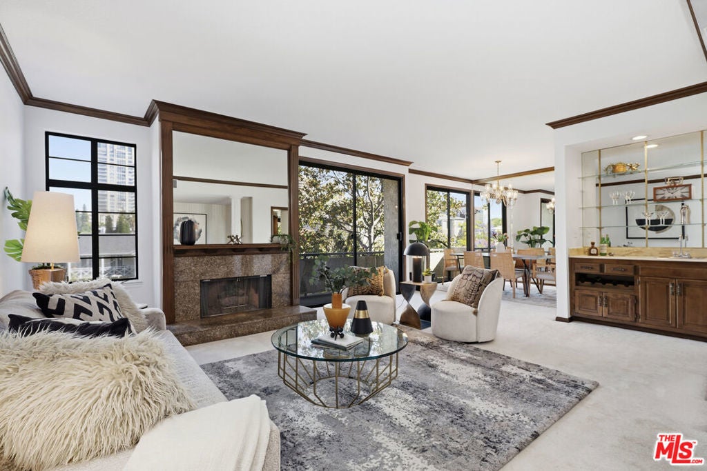 Photo of Listing #26675925