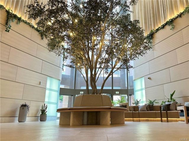 1100 Wilshire # 2707, Los Angeles
